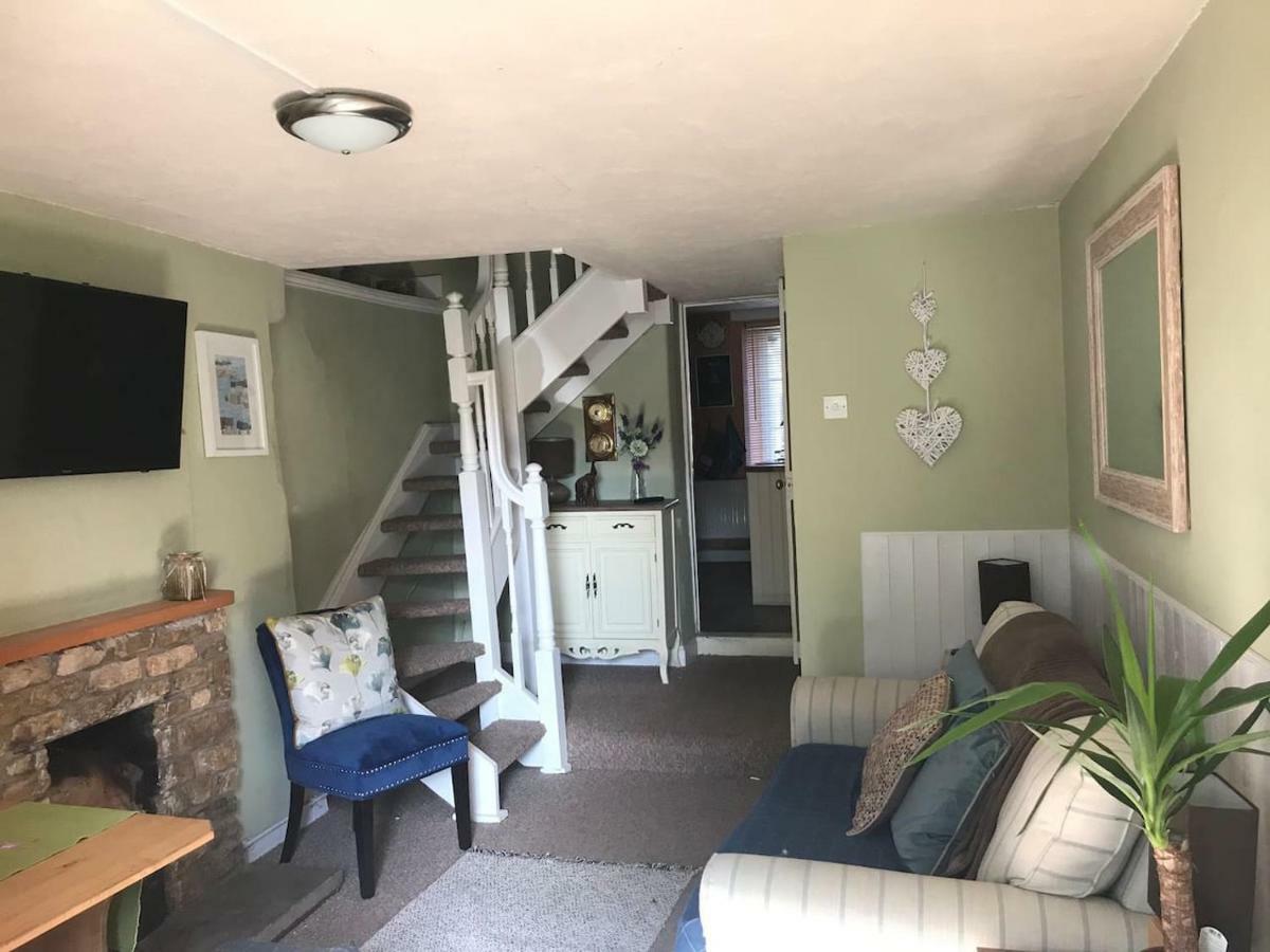 Ham Tree Cottage Trowbridge Extérieur photo