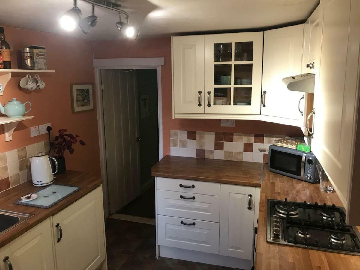 Ham Tree Cottage Trowbridge Extérieur photo