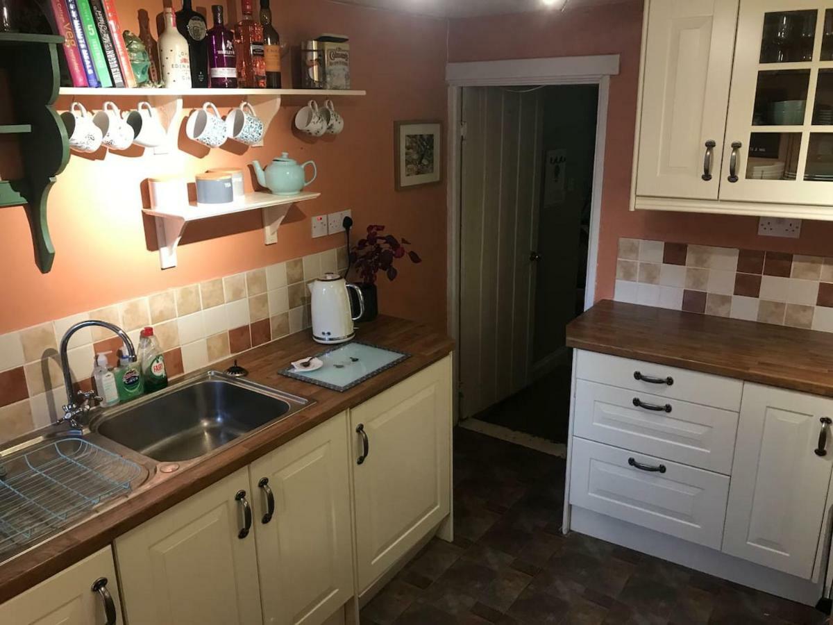 Ham Tree Cottage Trowbridge Extérieur photo